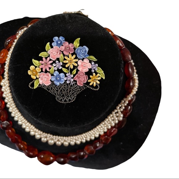 PRETTY FLOWERPOT PIN - Picture 13 of 16